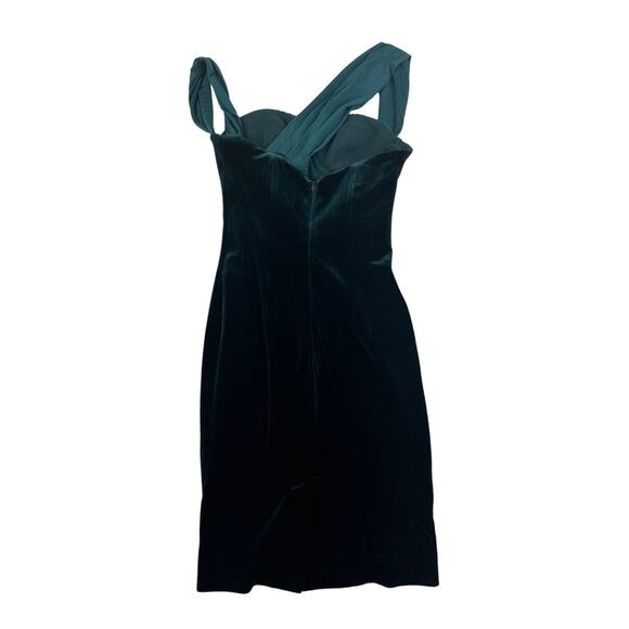 House of CB London Eleanor Velvet Dress in Green - Picture 3 of 4